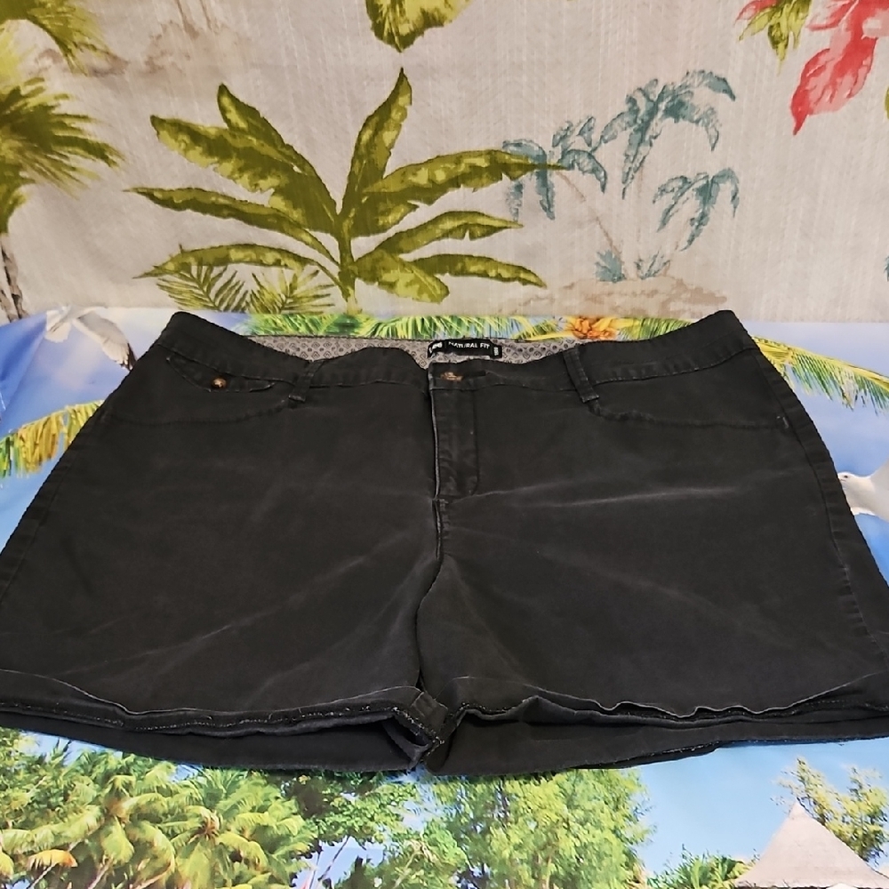 LEE Natural Fit Shorts Black Stretchy 2 Pockers 14Med Cotton Blend
